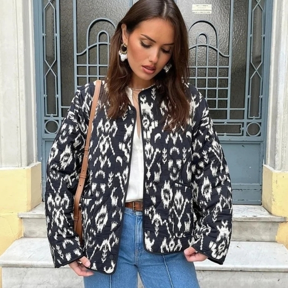 Jackets & Blazers - Fashion and Elegance Short and Versatile Printed Quilted RoundFace Jacket
